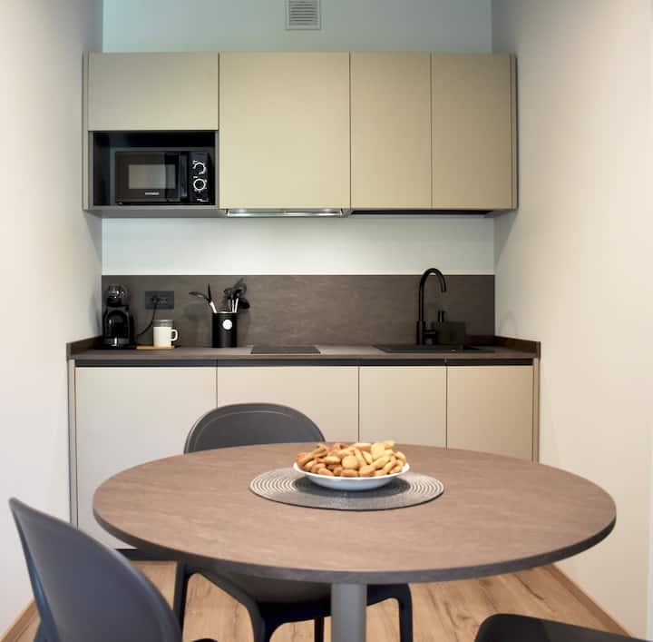 One-bedroom Deluxe Apartment With Balcony - Zone