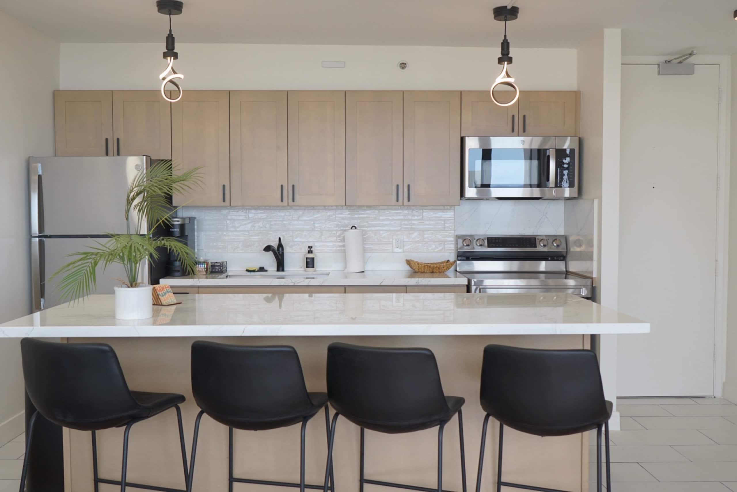 37FL-Upgrade 1BR-Ocean View Full Kitchen w/Parking - Image 10