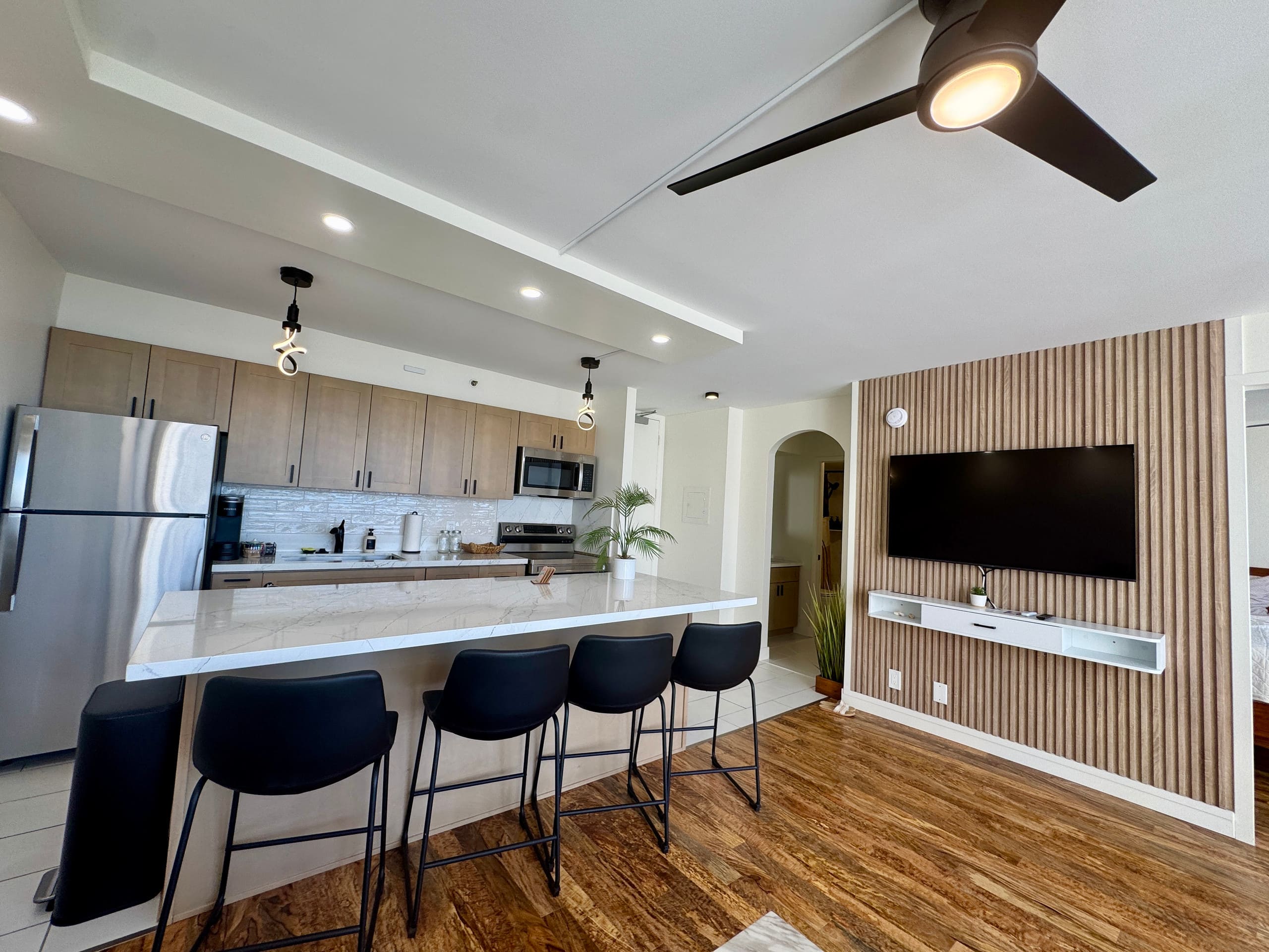 37FL-Upgrade 1BR-Ocean View Full Kitchen w/Parking - Image 4