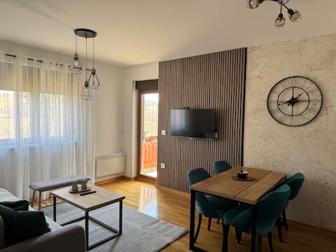 Top Airbnb: Apartman Sane, Zlatibor, Serbia in Златиборски