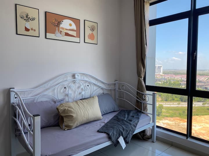 Sunset Lakeview+junior Suite+netflix+pool+gym+wifi - Putrajaya
