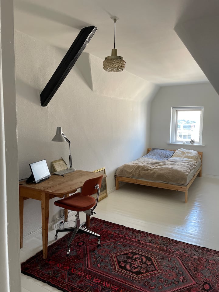 საძინებელი 1