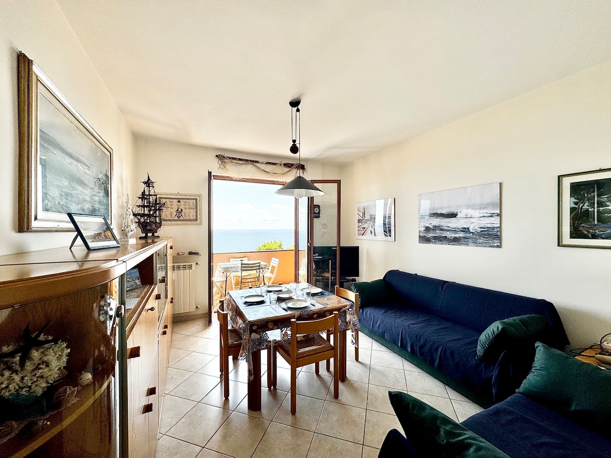 Airbnb performant: [Sea view] Bike path | Between Sanremo & Imperia à Santo Stefano Al Mare