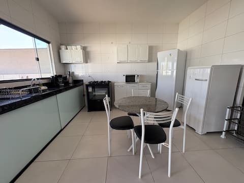 Top performing Airbnb: Quintalzão, with Air Conditioning, Ideal for Groups and Families in Aruanã