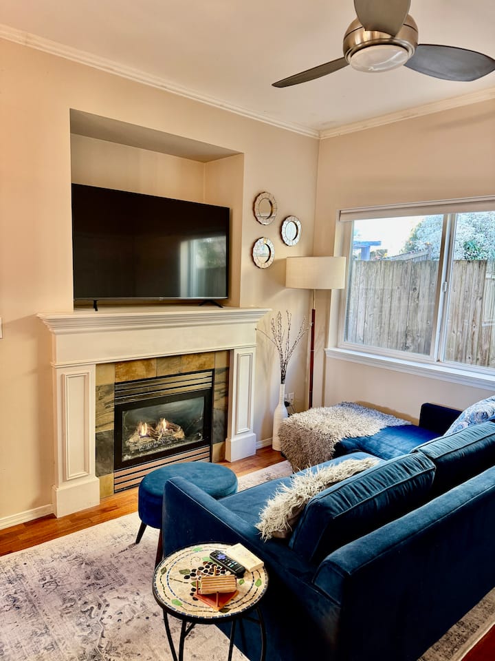 Rose Garden Townhouse In Seattle - Seattle, WA