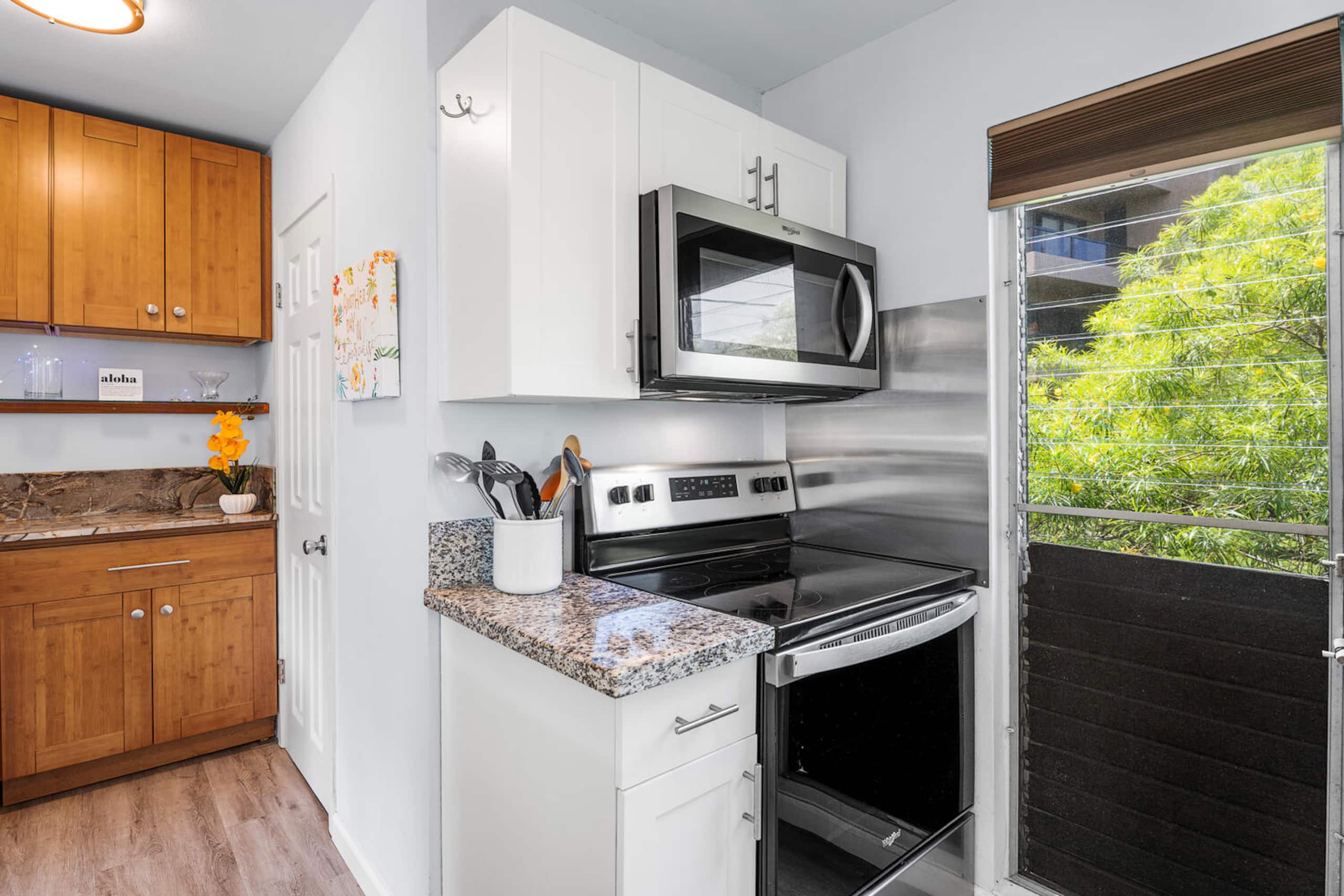 Townhouse in Kailua-Kona · ★4.95 · 1 bedroom · 2 beds · 1.5 baths - Image 9