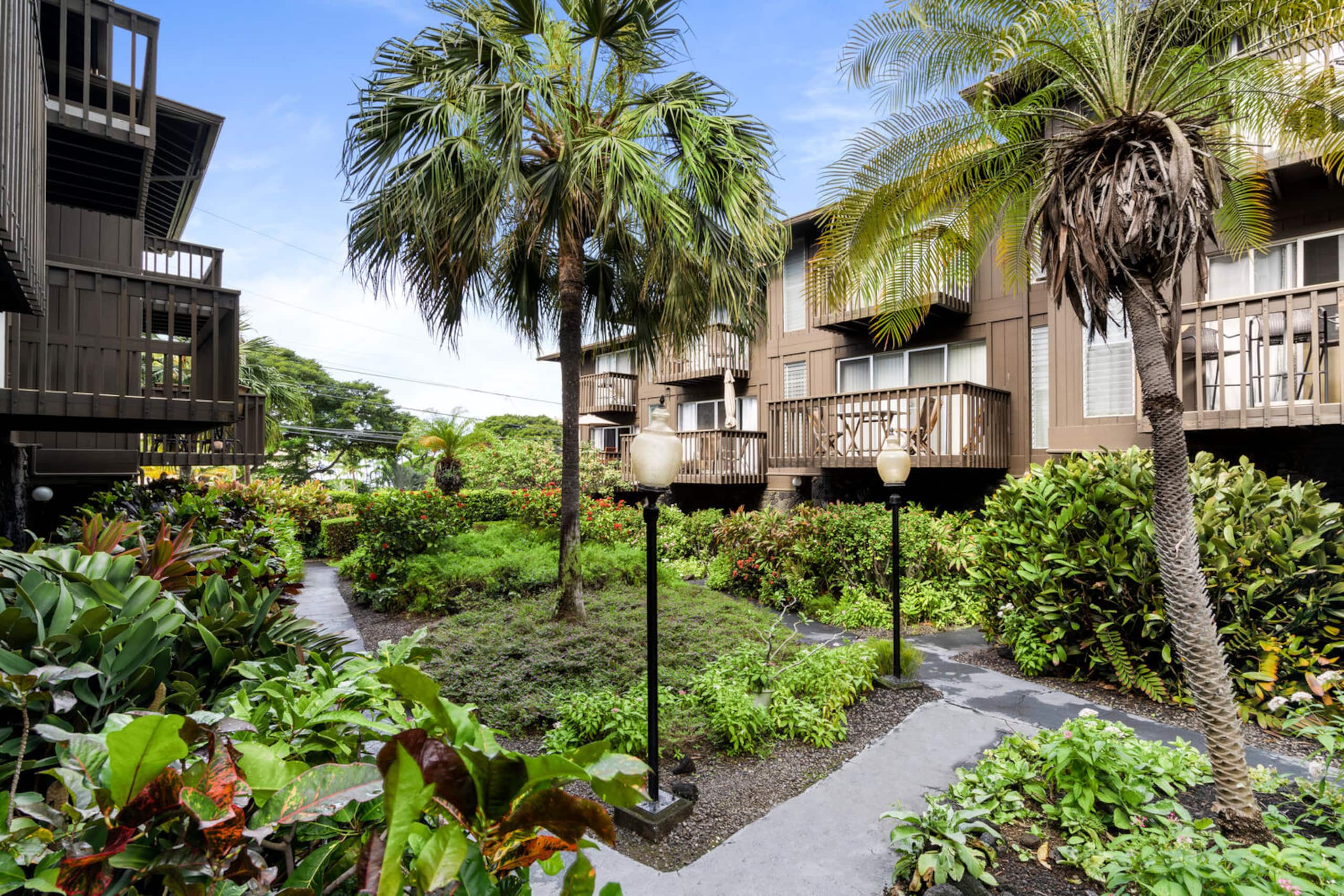 Townhouse in Kailua-Kona · ★4.95 · 1 bedroom · 2 beds · 1.5 baths - Image 24