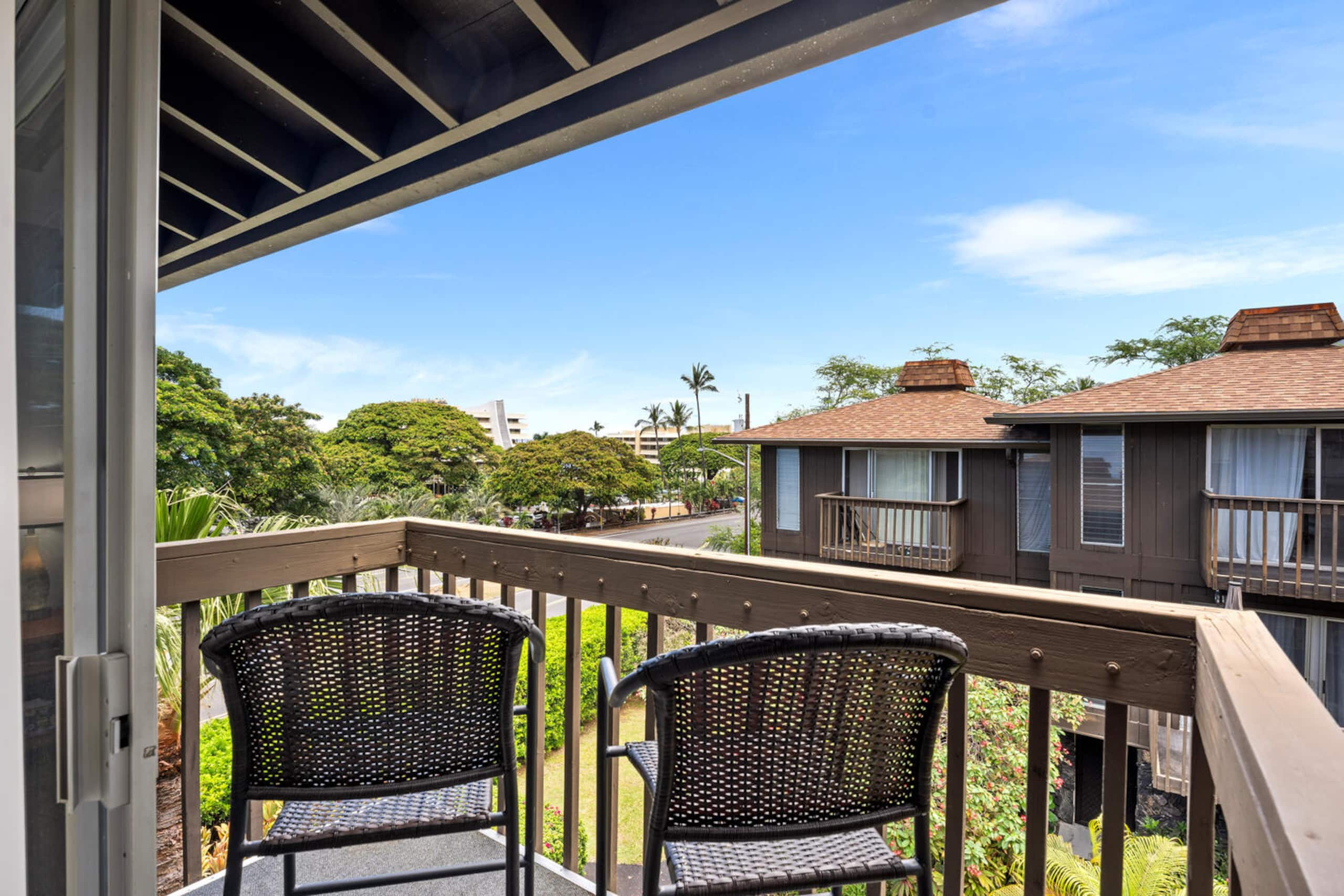 Townhouse in Kailua-Kona · ★4.95 · 1 bedroom · 2 beds · 1.5 baths - Image 23