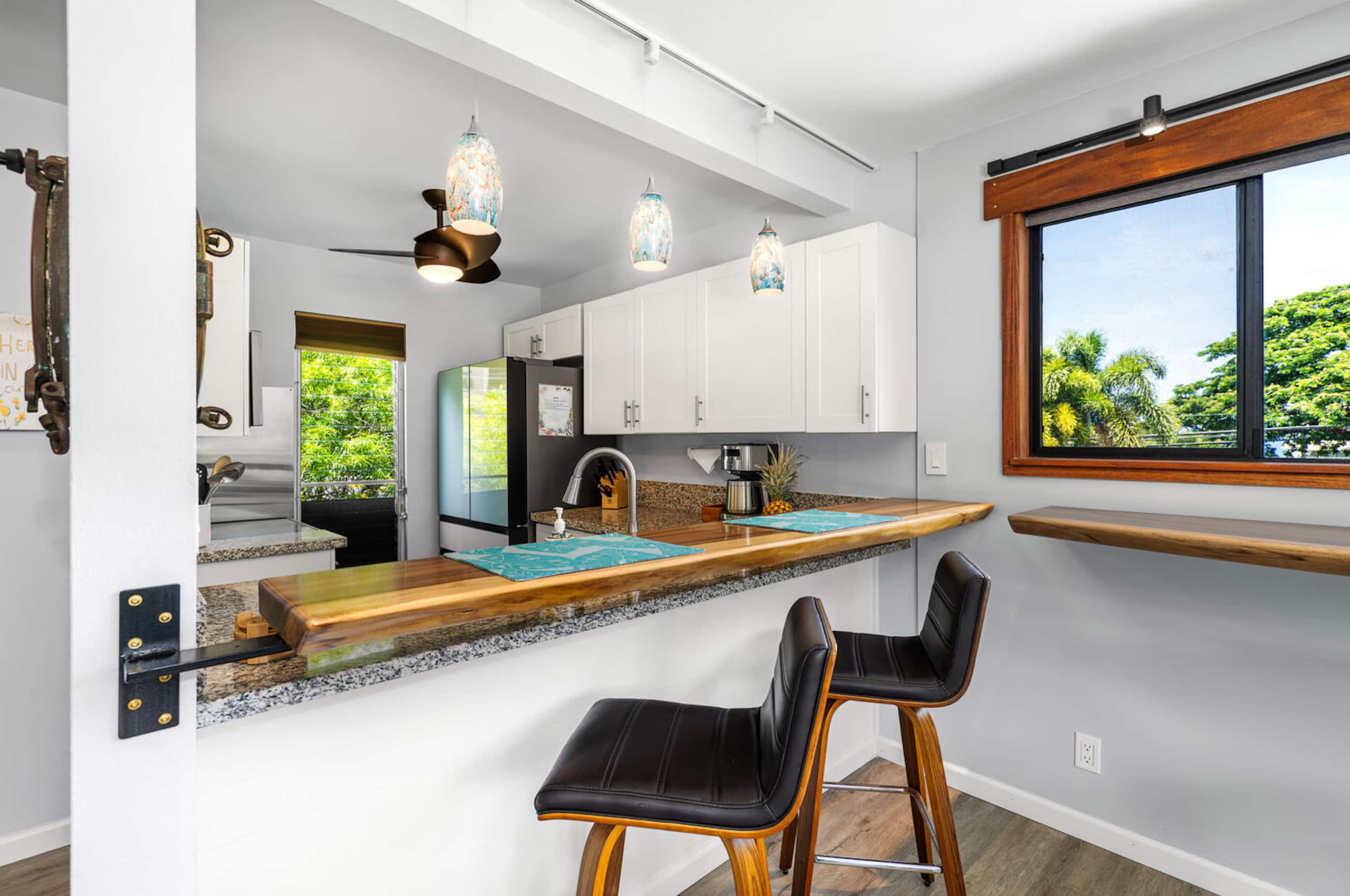 Townhouse in Kailua-Kona · ★4.95 · 1 bedroom · 2 beds · 1.5 baths - Image 5
