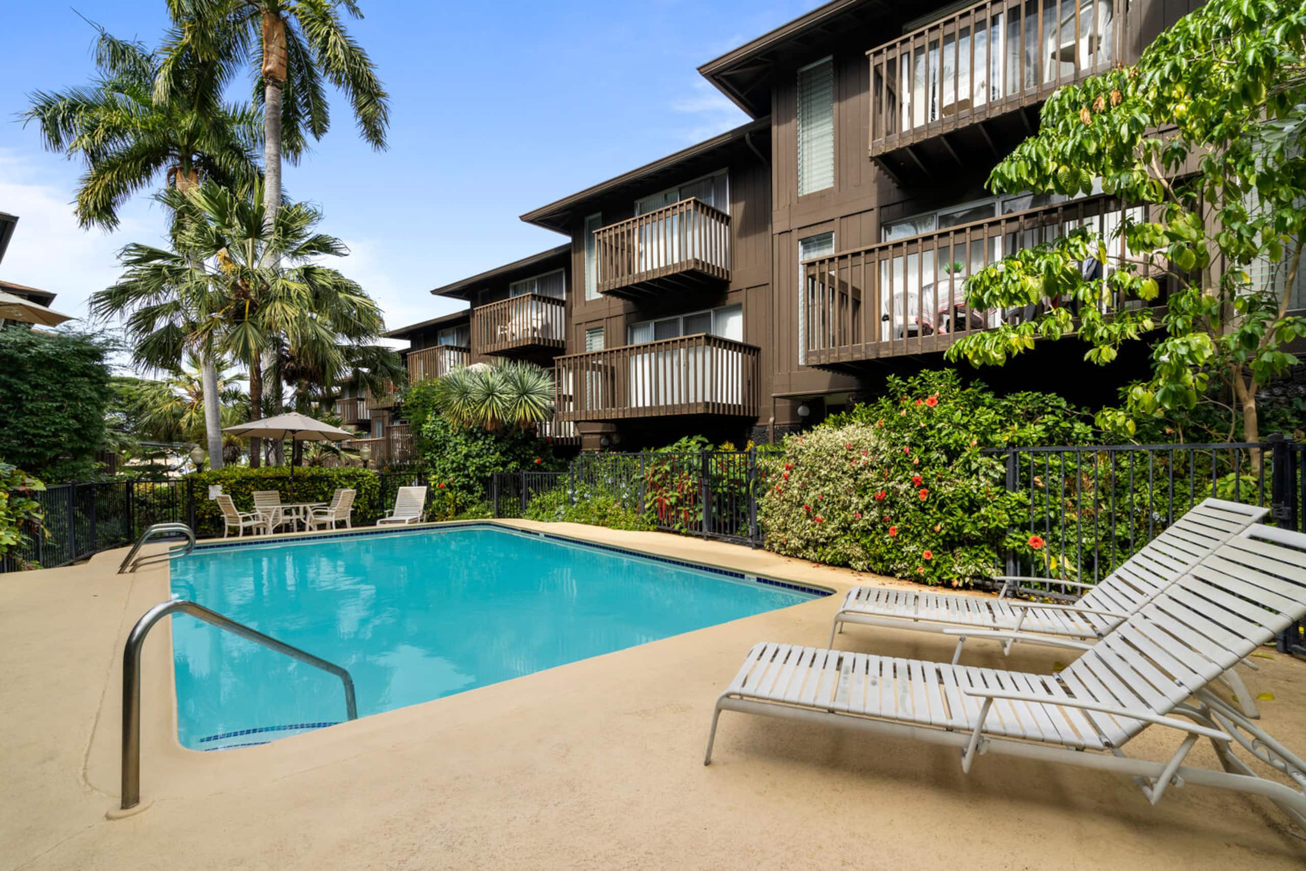 Townhouse in Kailua-Kona · ★4.95 · 1 bedroom · 2 beds · 1.5 baths - Image 28