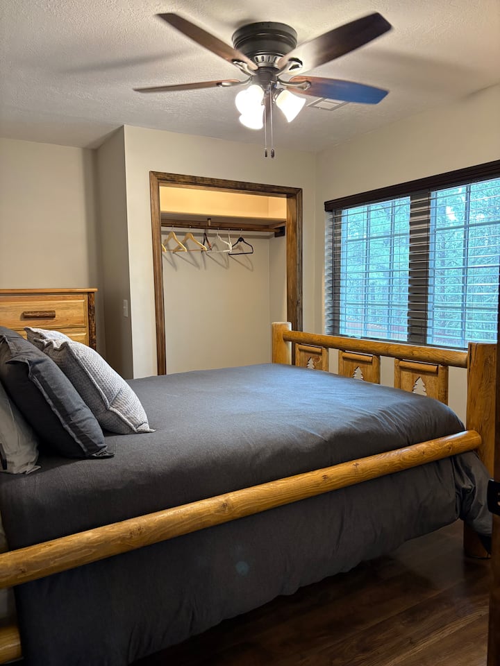 1 bdrm unit in Ponderosa Trails - Apartments for Rent in Flagstaff