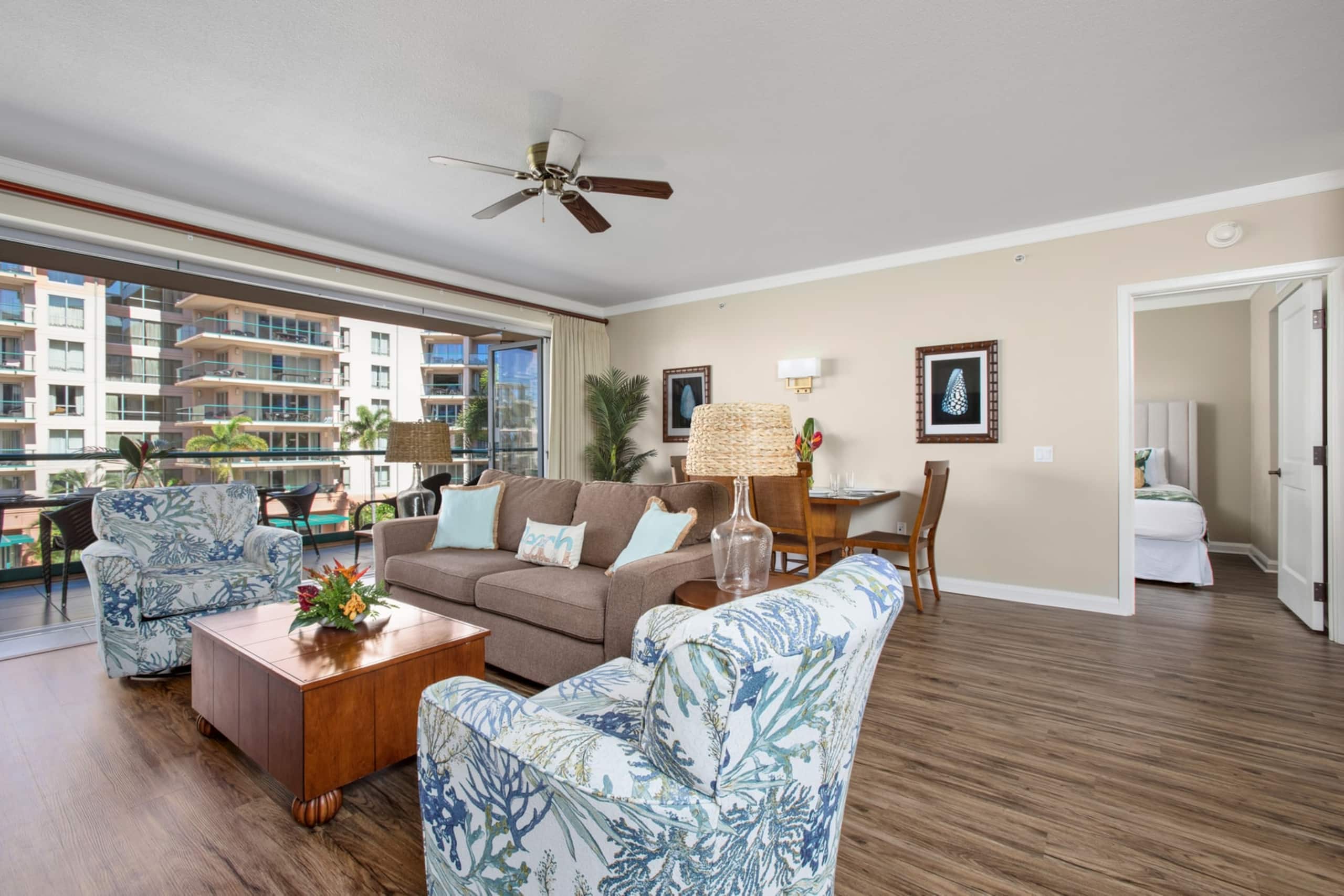 Condo in Lahaina · ★5.0 · 2 bedrooms · 4 beds · 2 baths - Image 2