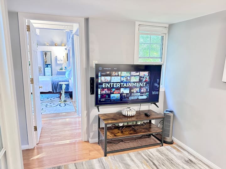 La Retreat W/ Kingbed, Hot Tub & Mountain Views! - Topanga, CA