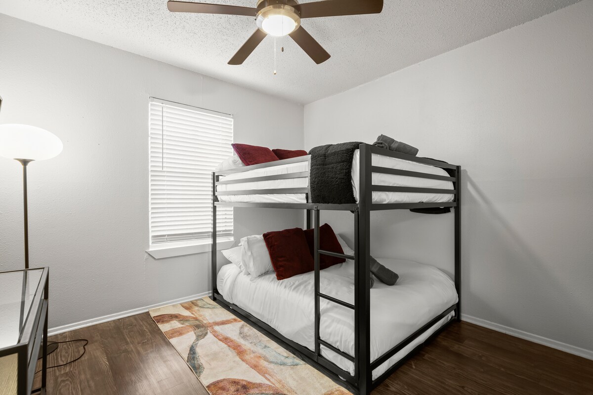 เตียงสองชั้นเต็มรูปแบบ