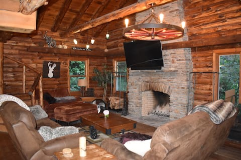 Top Airbnb: Scenic Family Cabin in Akron