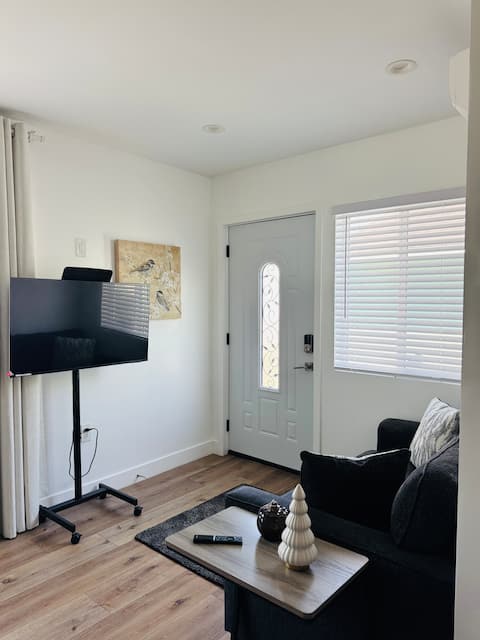 Top performing Airbnb: Modern Studio in Downey