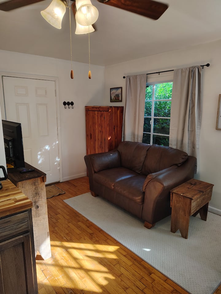 Adorable Fort Smith Studio - Van Buren, AR
