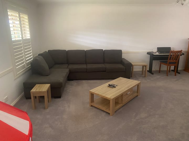 Relaxed 3br In Cootamundra - Cootamundra