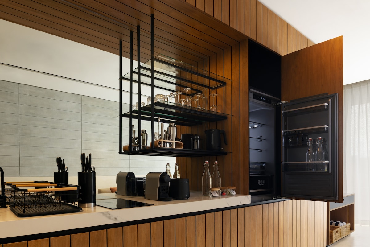 Serviced apartment in Bingin Beach · ★4.95 · 1 bedroom · 2 beds · 1 bath, comparable Airbnb