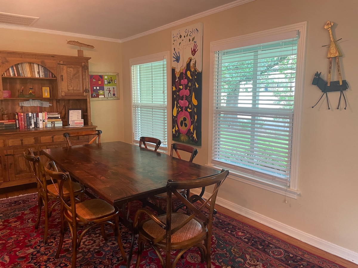 Quiet Cul-de-Sac in Cherrywood
