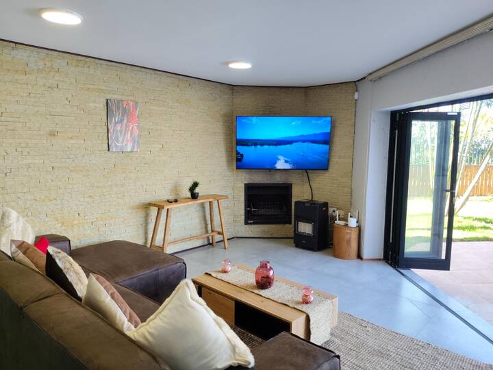Letamo View - 5 Bedroom House - Hartbeespoort