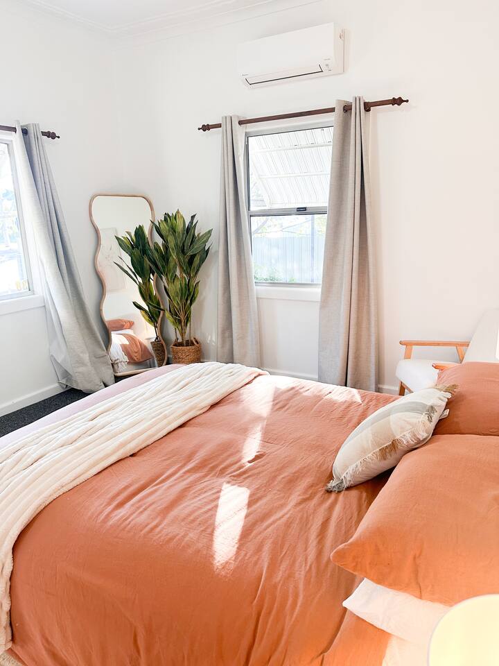 غرفة النوم 2