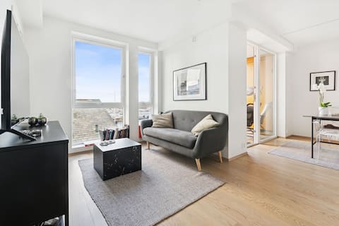 Successful Airbnb property: Modern apartment with a stunning view centrally in Bodø