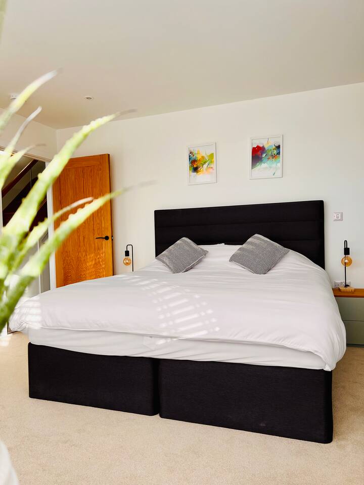Super king sized bed that guests constantly comment on how comfy they are and what a great sleep they enjoyed during their stay.  The ensuite bathroom has a wonderful shower that's lovely to enjoy after a day outdoors.