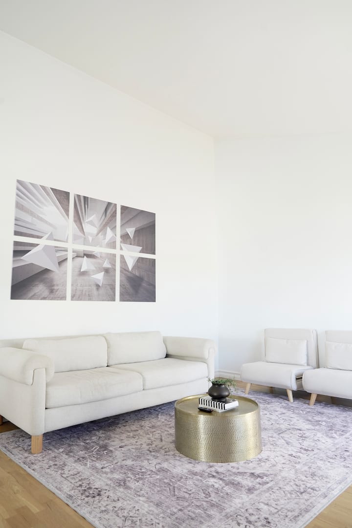 Quaint 2br Near Mall & Beaches - Costa Mesa, CA