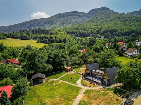 Aza Chalet