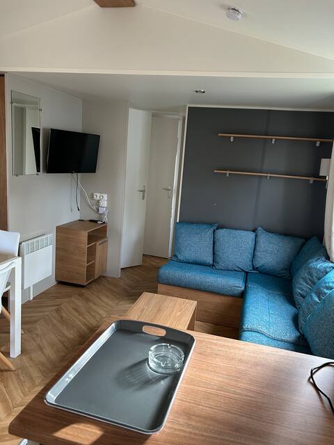 Popular Airbnb listing: Air-conditioned 8-bed bungalow in Lège Cap Ferret