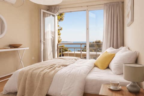Popular Airbnb listing: Peaceful Sea View Apartment in Šušanj