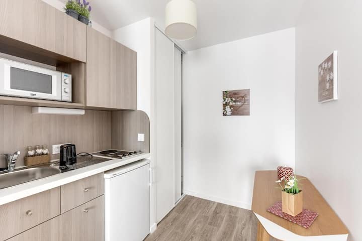 Grand Studio Charmant Et Cosy - Challans