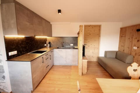 Successful Airbnb property: App 3 Pofl Quiet apartment on the farm in Olang