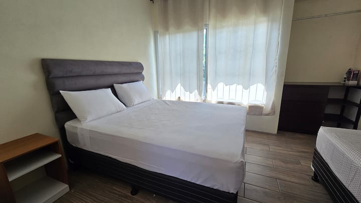 غرفة النوم 2