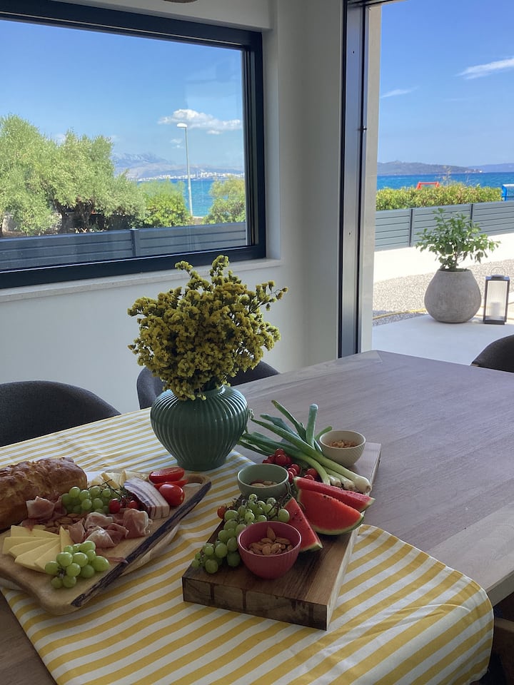 Luxury Beachfront Villa/pool - Croazia