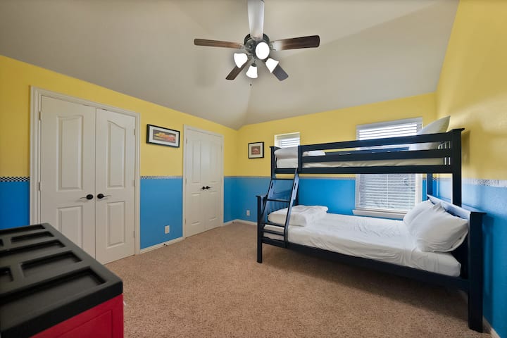 Bunk Room (Twin over Full): Bright colors and fun decor await the perfect sleeping adventure for your crew!