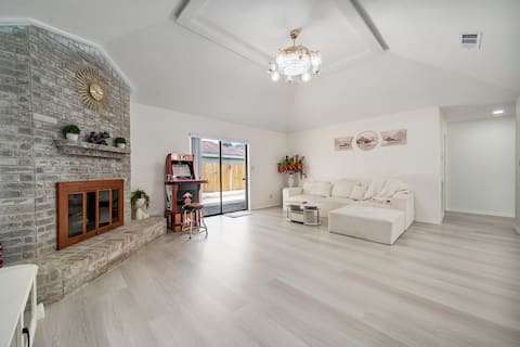 Successful Airbnb property: Bellaire Chinatown Elegant Home|3BR 2Bath Sleep 12 in Alief