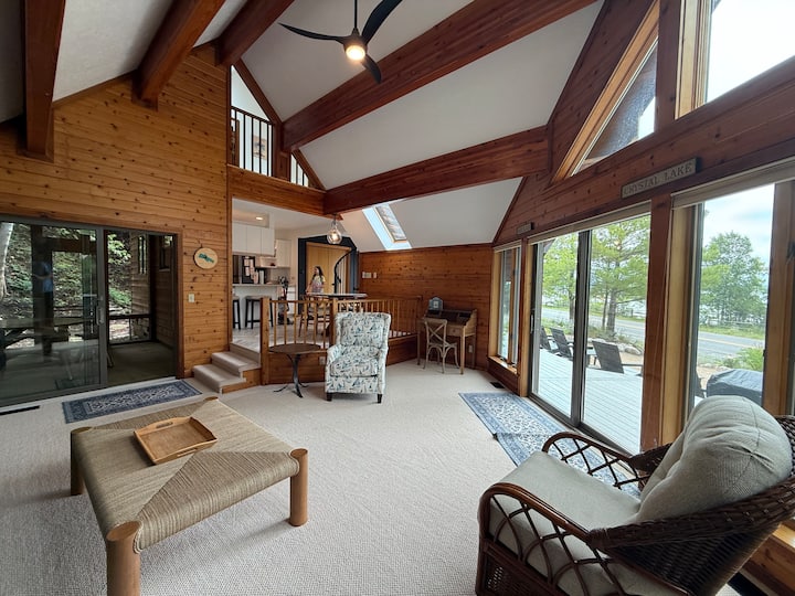 Redwood Lodge Crystal Lake - Frankfort, MI