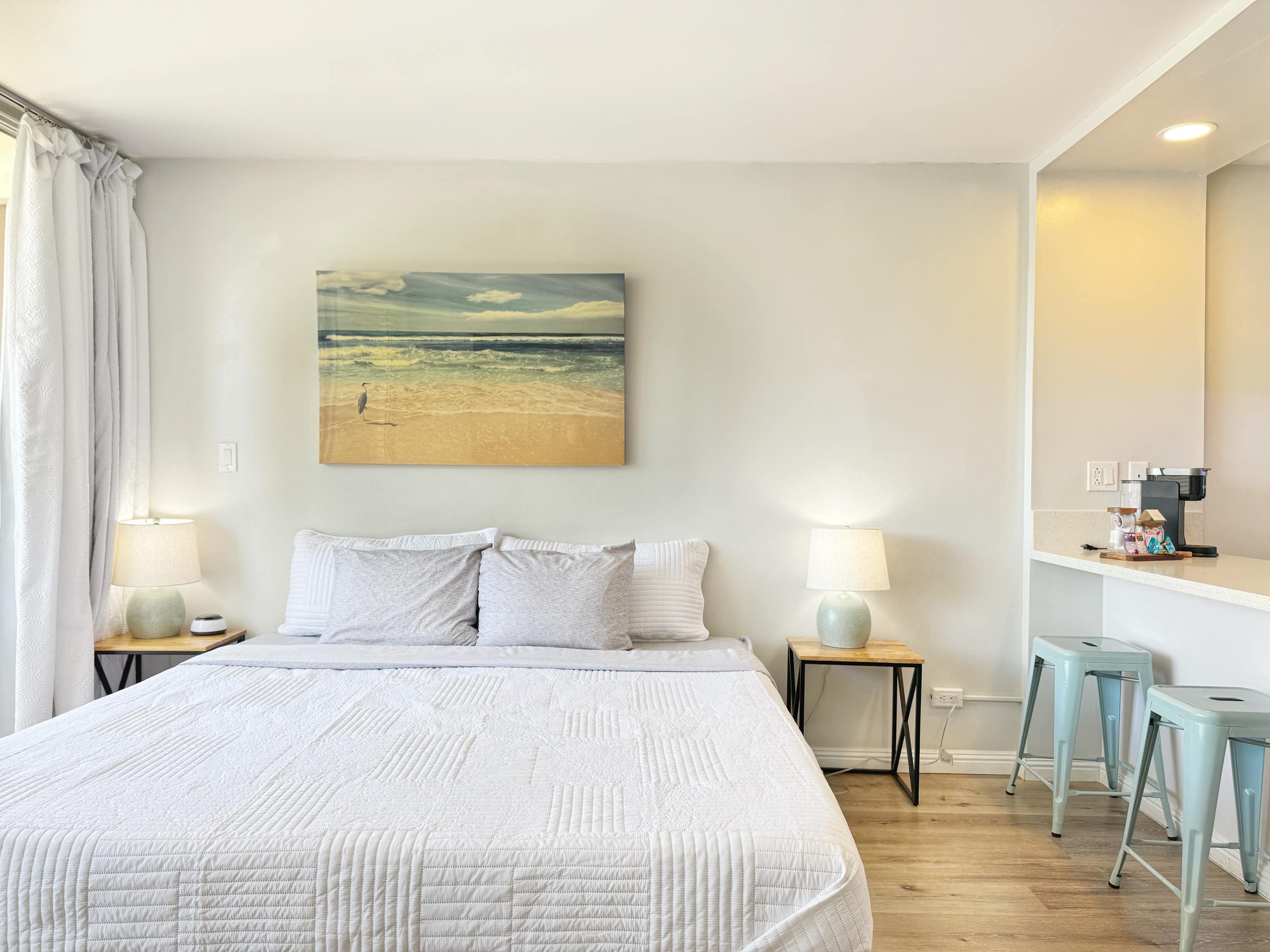 Condo in Honolulu · ★4.9 · Studio · 2 beds · 1 private bath - Image 2