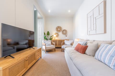 Top performing Airbnb: Sol de Portugal Seaside in União Das Freguesias De Oeiras E São Julião Da Barra, Paço De Arcos E Caxias
