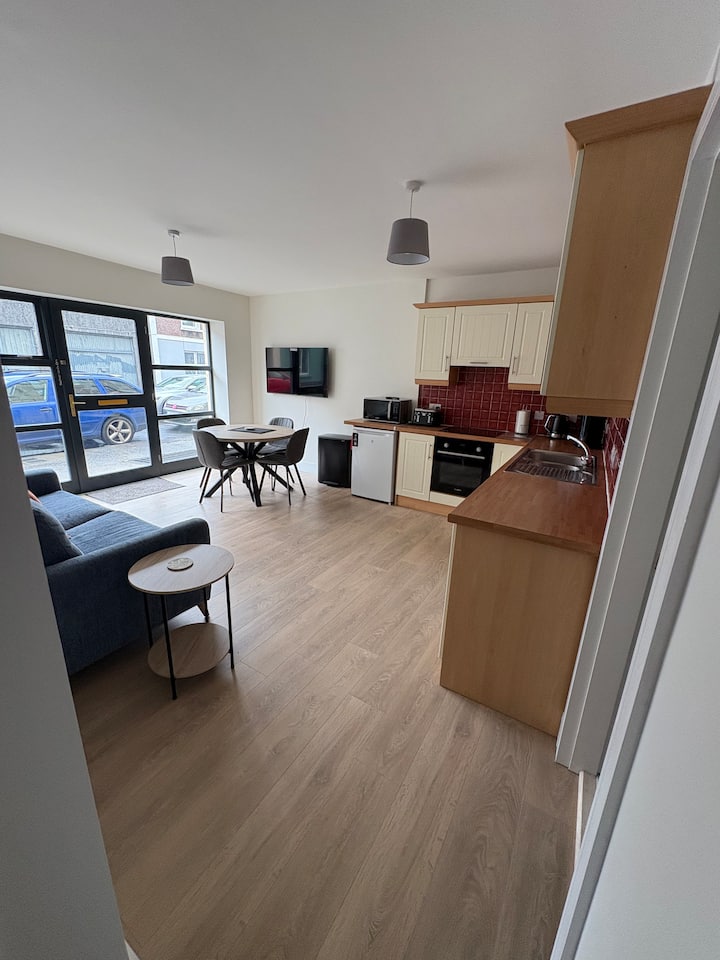 Central Location - Galway