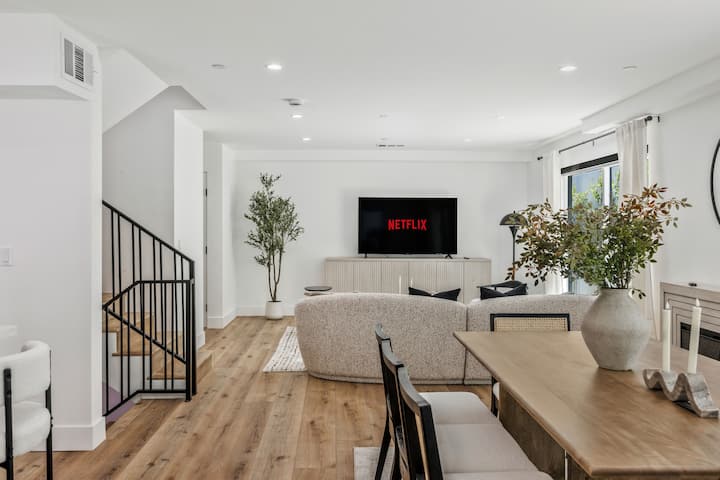 Elegant Modern 4 Bed Hollywood Home - Hollywood, CA