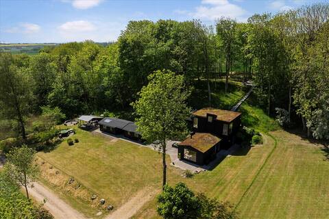 Beautiful house in fantastic surroundings