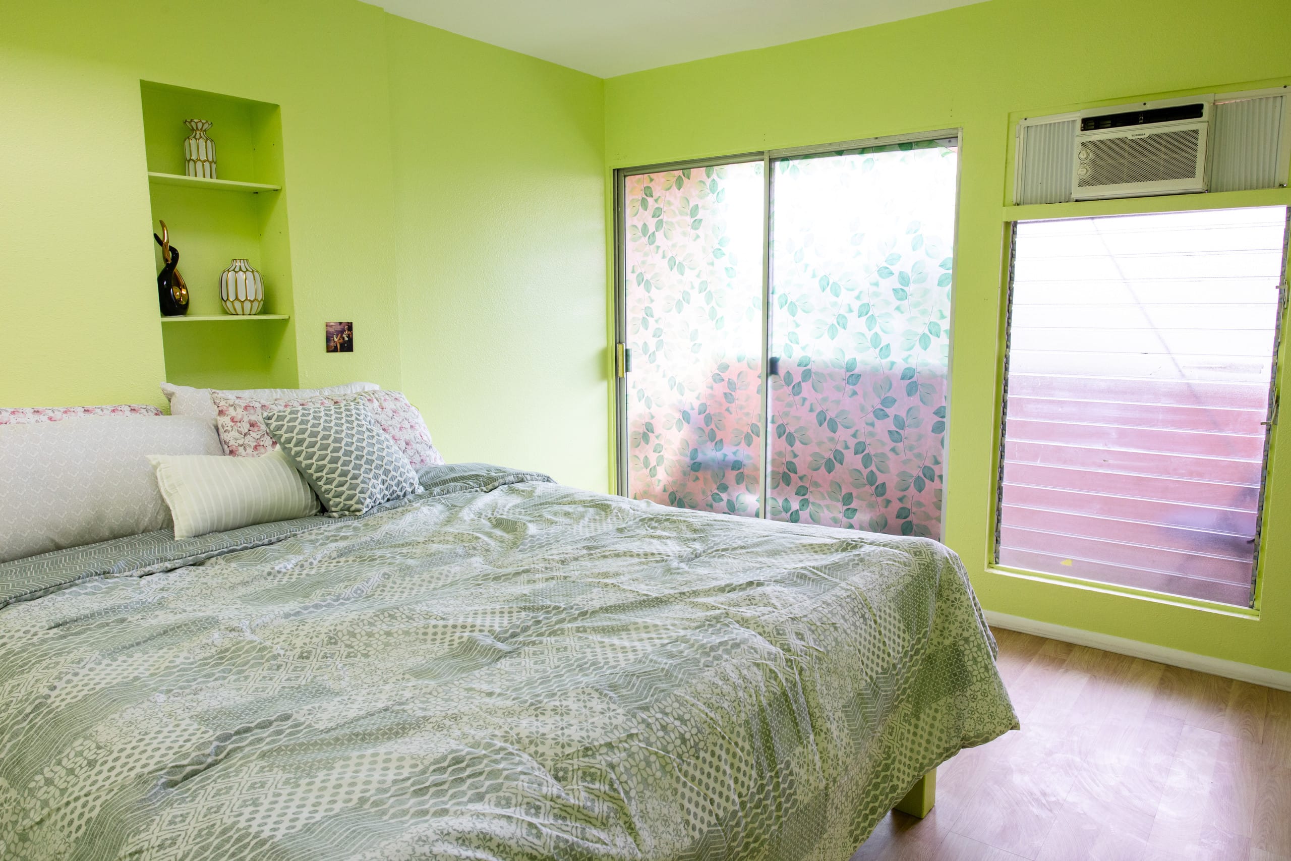 Walk to Hilo Bay~Private Suite + Fast WiFi - Photo 12