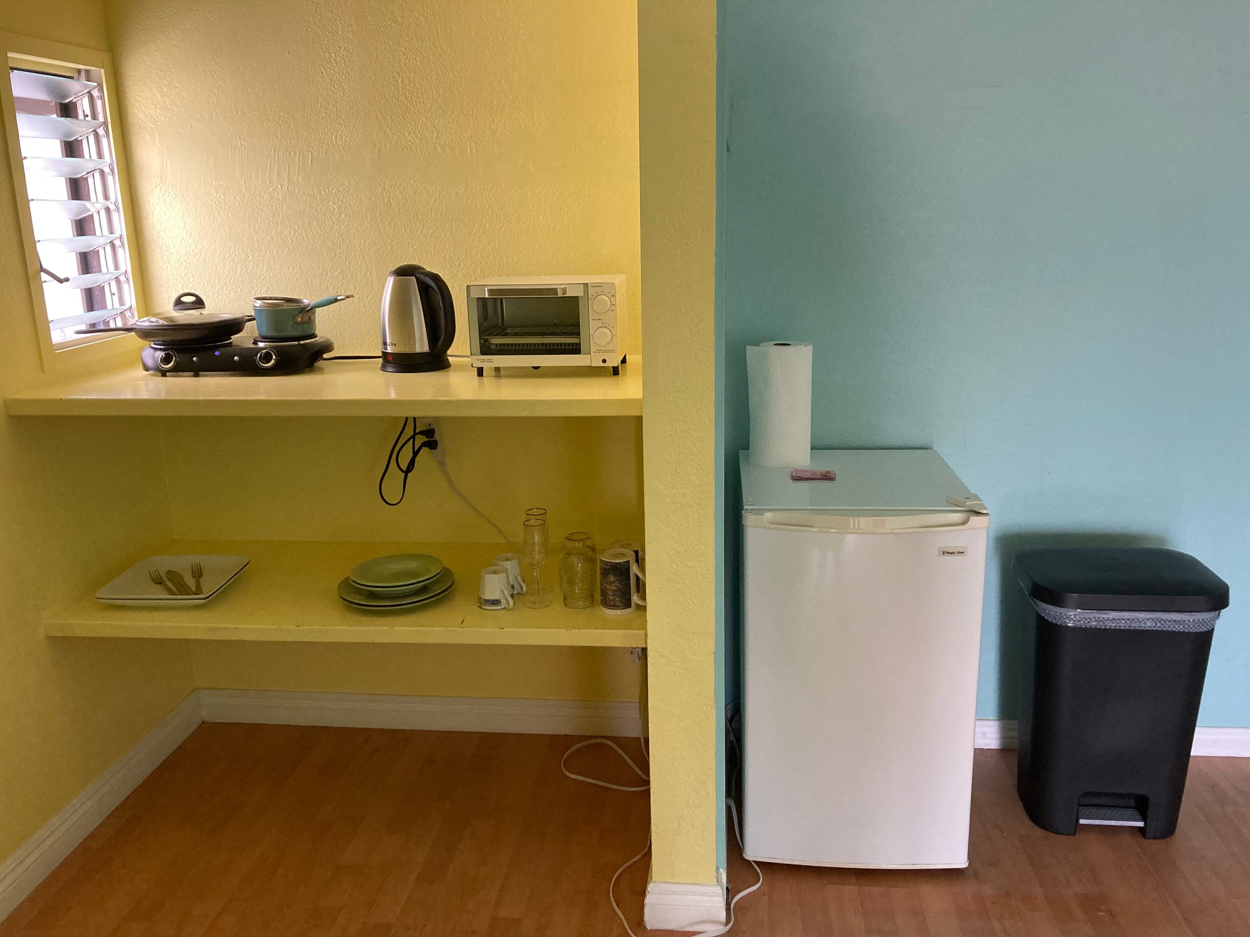 Walk to Hilo Bay~Private Suite + Fast WiFi - Photo 6