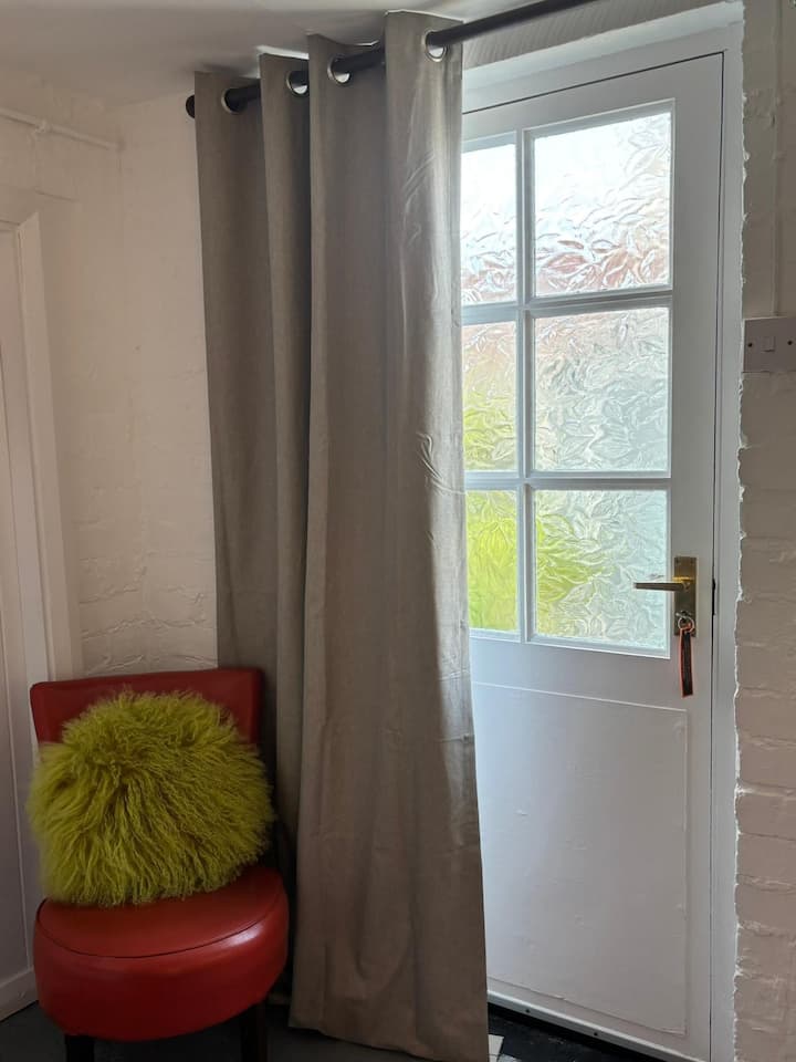 Quirky Private Flat With Own Patio. - Conwy