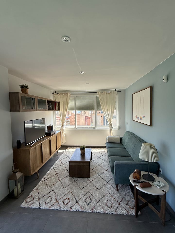 Penthouse With Terraces, Pool & Parking – Benidorm - Benidorm