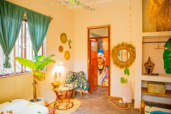 Family Paradise W/ Kitchen+garden, 1 Min To Beach - 坦尚尼亞