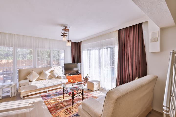 Doğa Manzaralı 10 Kişilik Jakuzili Villa 07-262 - Kaş